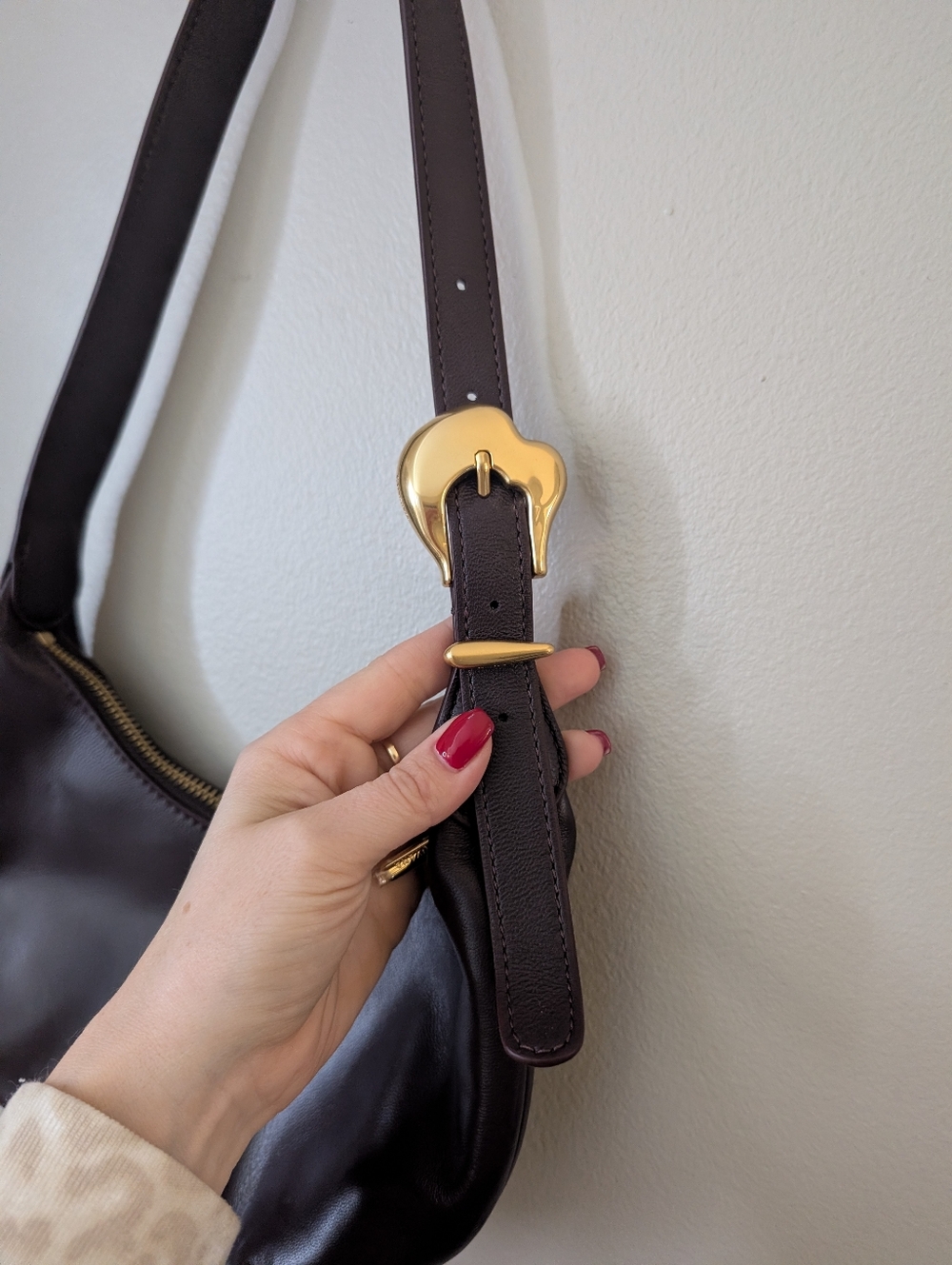 Cuyana Deep Plum Shoulder Bag - Picture 3 of 4